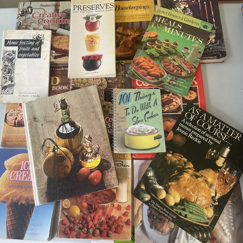 Vintage Lot Of 15 Recipes Cookbooks Specialty And Hosting Betty Crocker BB2